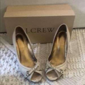 Jcrew Fulham leather peep toe heels size 8 neutral